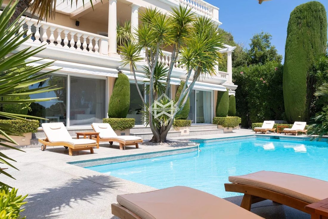 Estate in Ramatuelle, Provence-Alpes-Côte d'Azur, France 5 - 10675453
