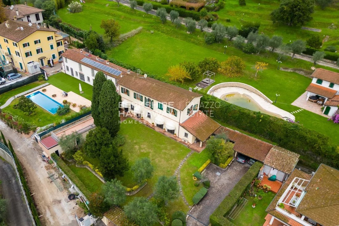 Villa in Pietrasanta, Tuscany, Italy 3 - 14843041