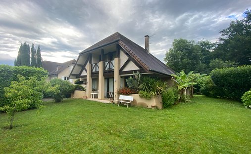 House in Pau, Nouvelle-Aquitaine, France 1