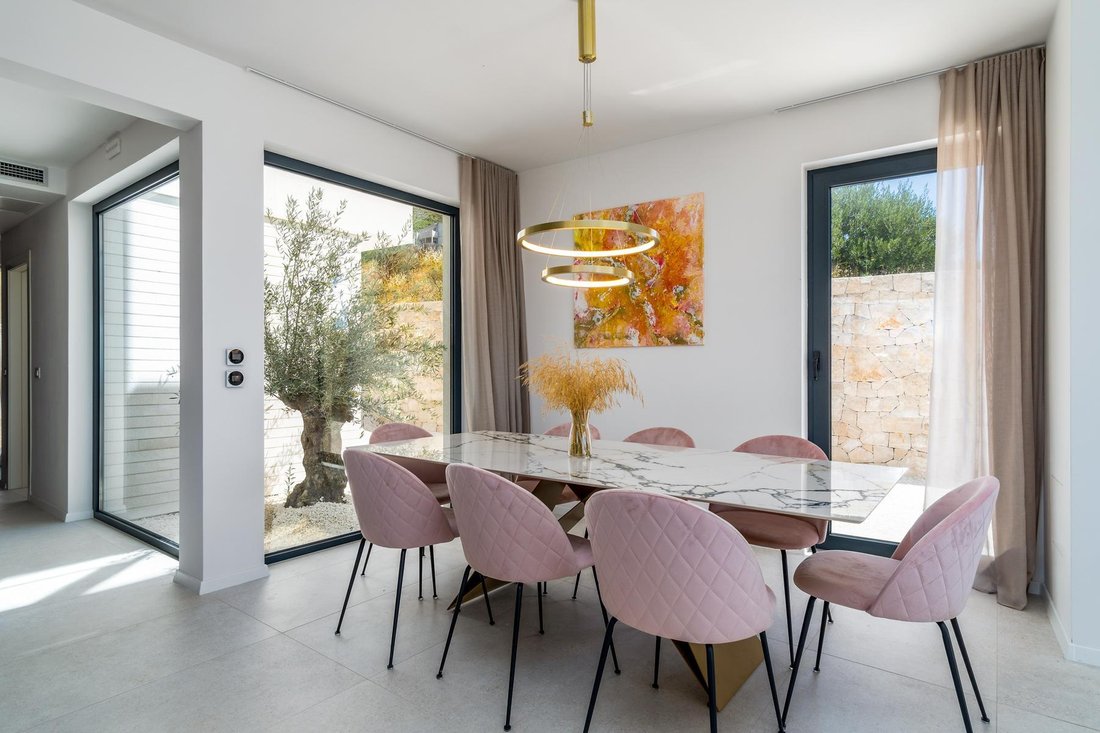 Villa in Miljevac, Split-Dalmatia County, Croatia 4 - 15185149