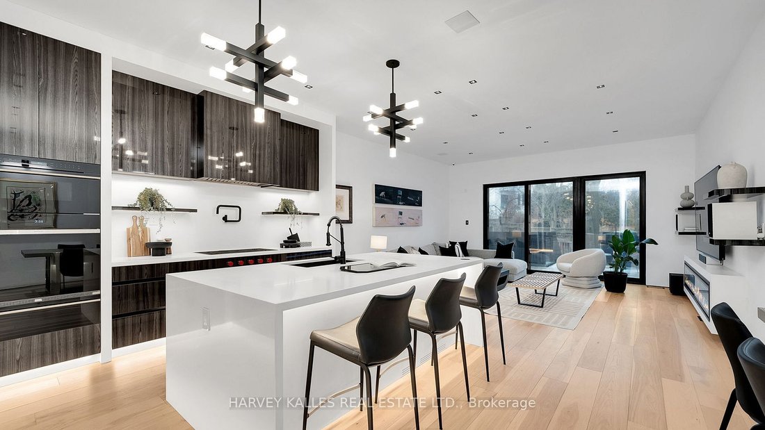 House in Toronto, Ontario, Canada 2 - 15185504