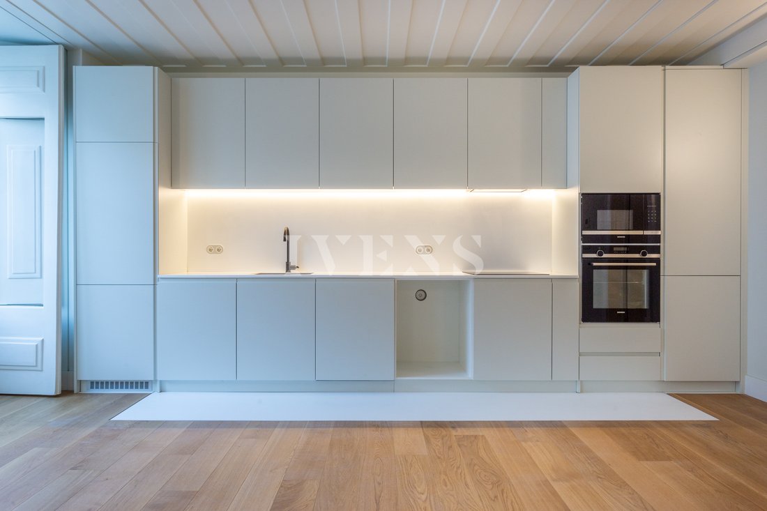 Apartment in Misericordia, Lisbon, Portugal 3 - 15185557