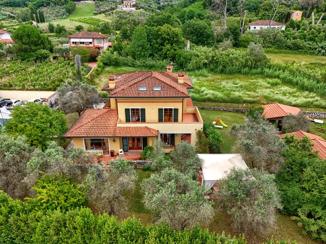 Villa in Stadium - Sant'Antonio - Marasio, Marina di Carrara, Tuscany 1 - 14855149