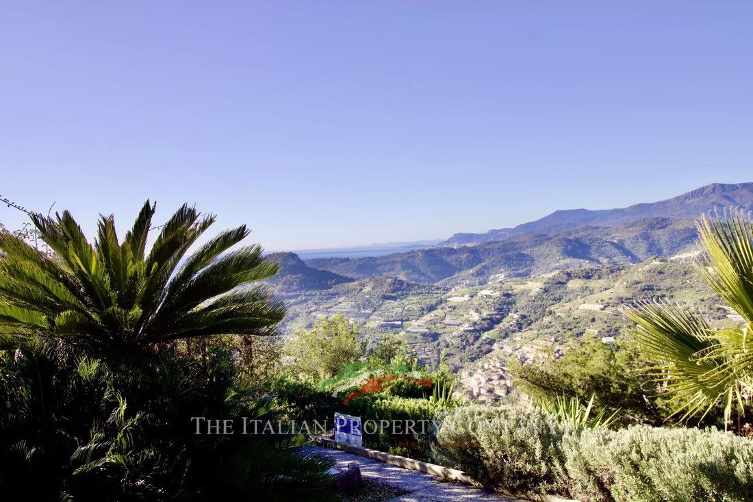Villa in Vallebona, Liguria, Italy 2 - 13709425