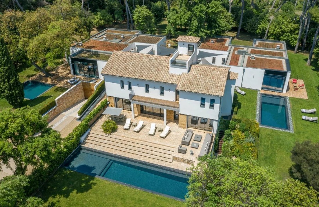 Estate in Vieille Ville, Antibes, France 2 - 12221958