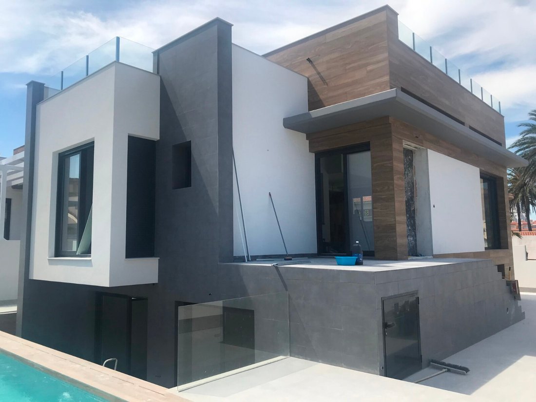 Villa in Torrevieja, Valencian Community, Spain 2 - 12416945