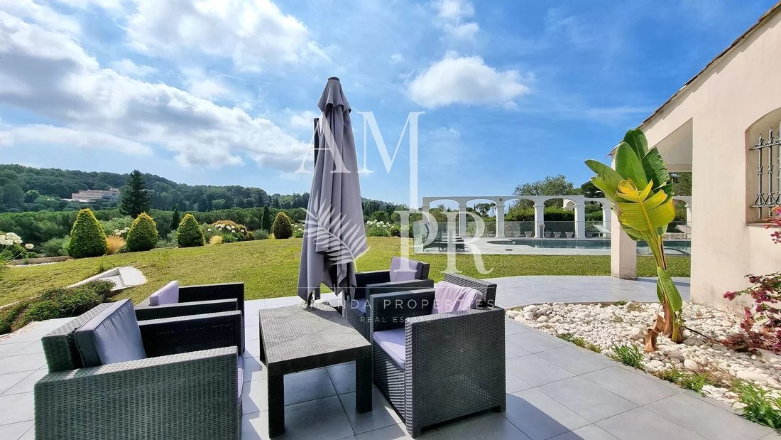 Villa in Mougins, Provence-Alpes-Côte d'Azur, France 4 - 14495811