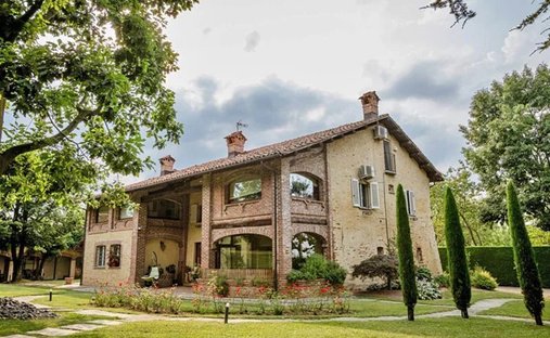 Villa in Villanova Mondovì, Piedmont, Italy 1