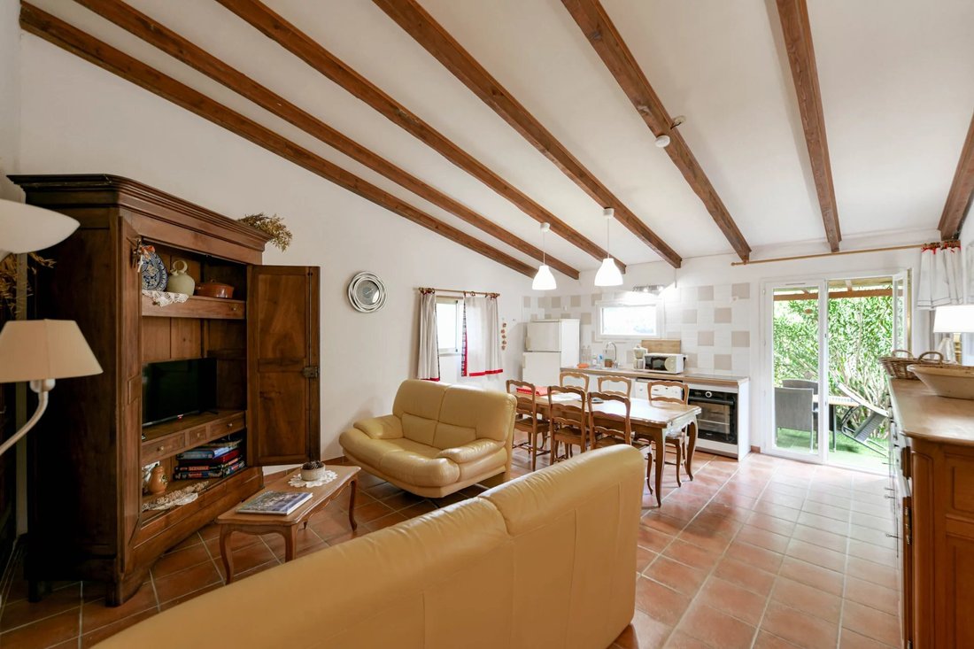 Estate in Arpaillargues-et-Aureilhac, Occitania, France 4 - 14462059
