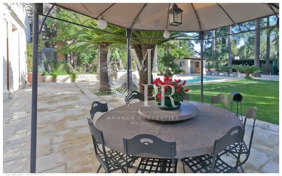 Villa in Les Paluds-Lauvert, Vallauris, France 2 - 10877623