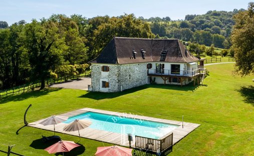 Farm Ranch in Saint-Palais, Nouvelle-Aquitaine, France 1