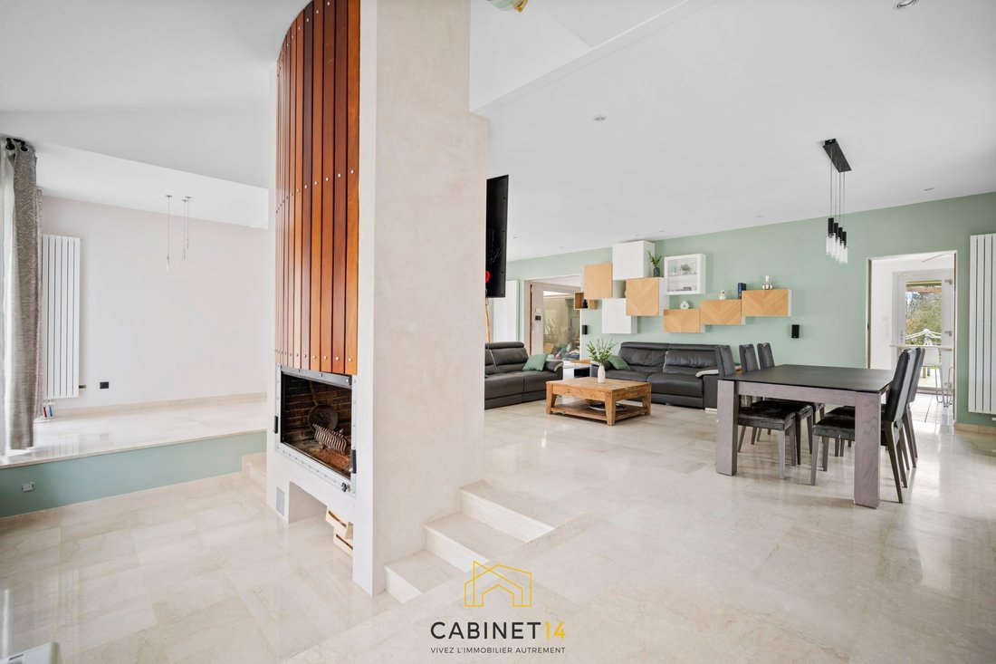 House in Varennes-Jarcy, Ile-de-France, France 2 - 15187422