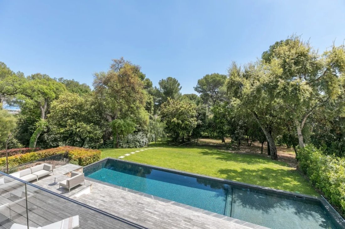 Estate in Vieille Ville, Antibes, France 5 - 12221958