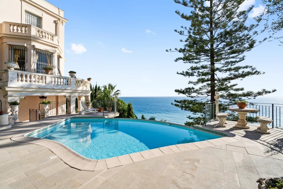 Villa in Cabbe-Saint Roman, Roquebrune-Cap-Martin, France 1 - 13596008