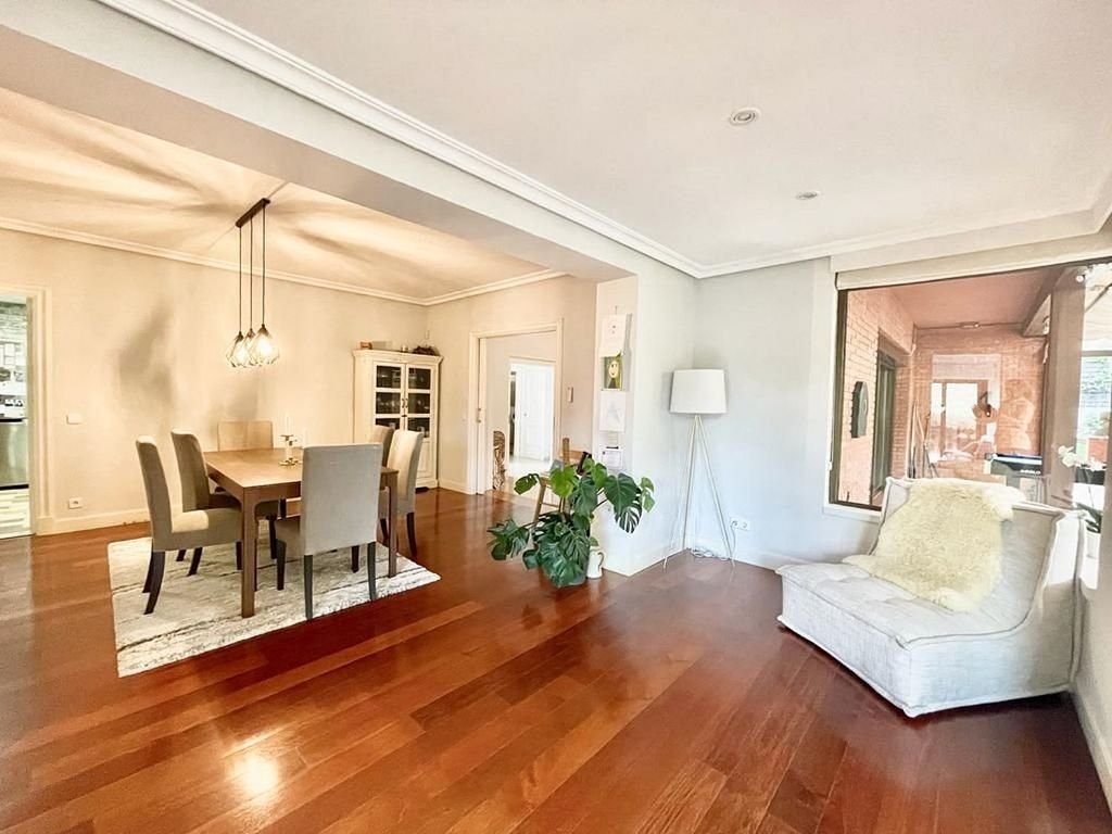 Villa in La Moraleja, Alcobendas, Comunidad de Madrid 1 - 12522280