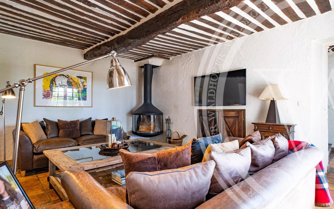 Country House in Grasse, Provence-Alpes-Côte d'Azur, France 4 - 15196796