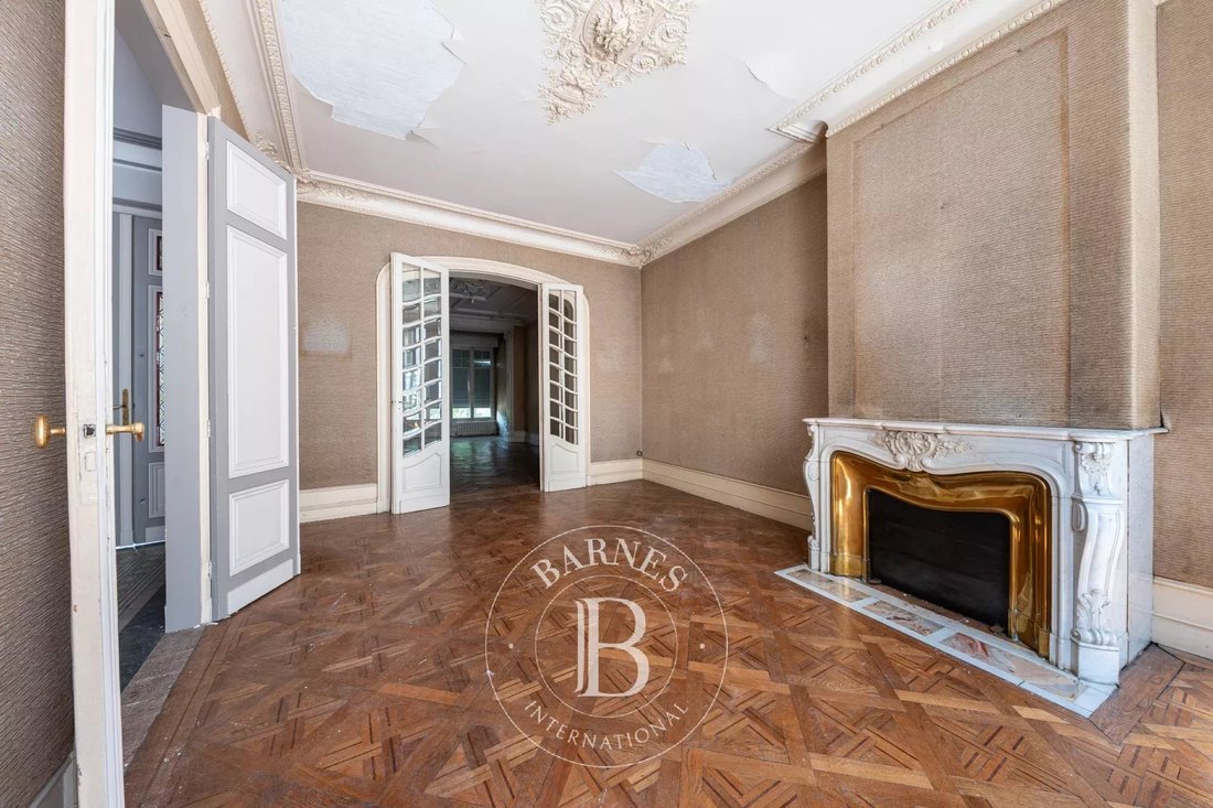 Estate in Grand Parc-Chartrons-Paul Doumer, Bordeaux, France 5 - 13085941