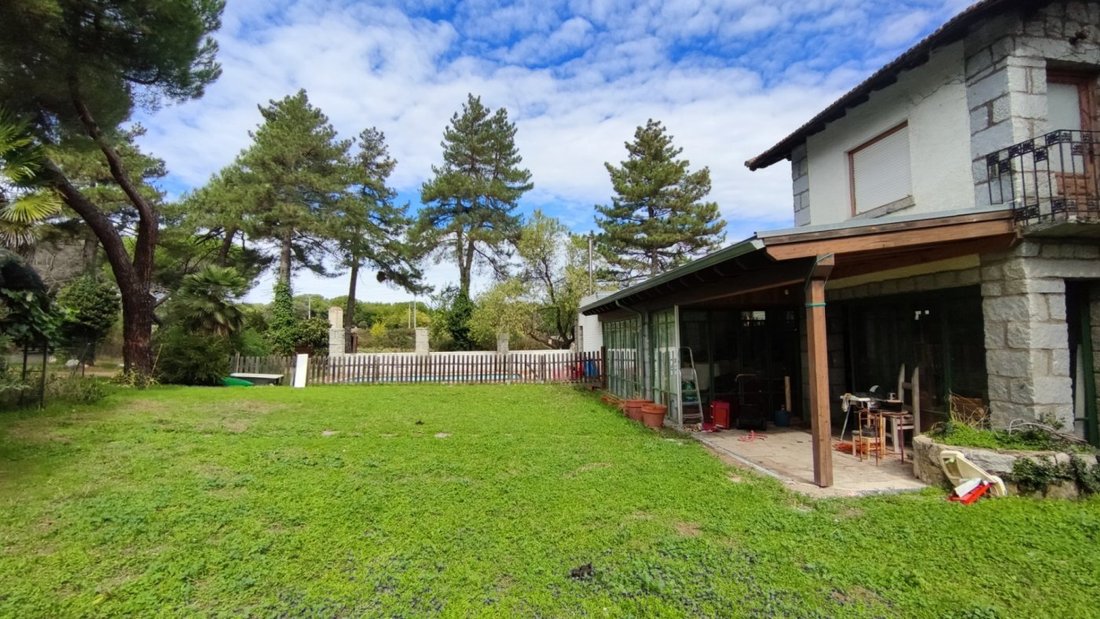 Country House in Galapagar, Community of Madrid, Spain 4 - 15192050