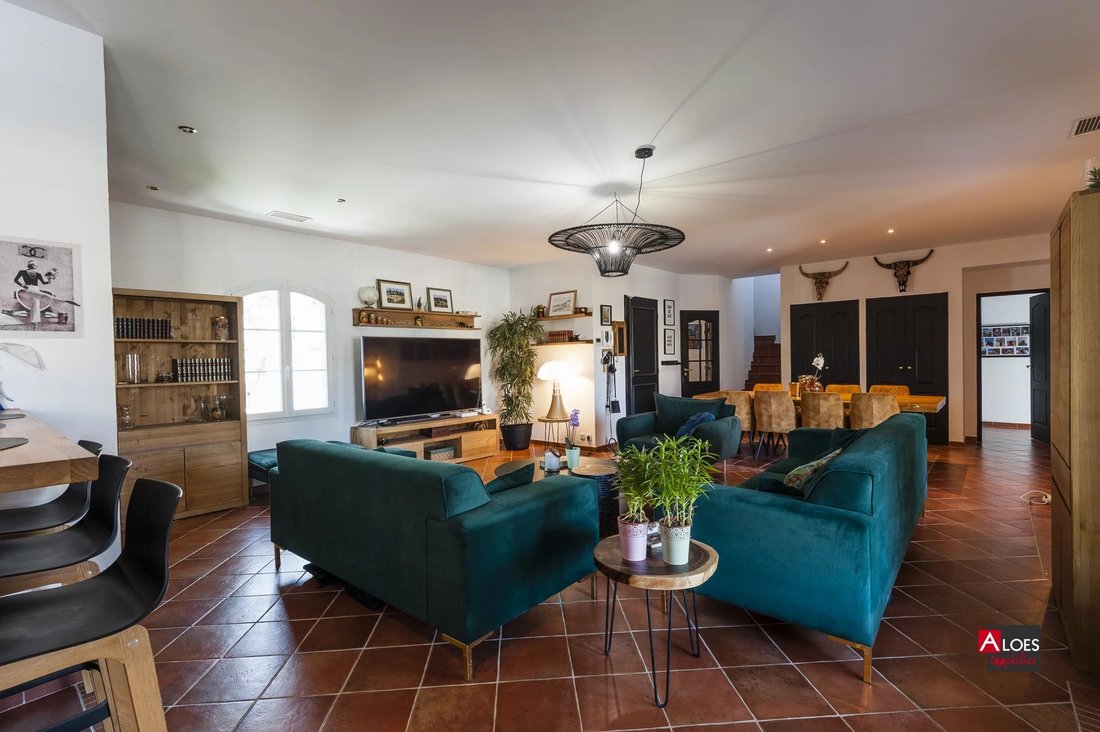 House in Centre Ville, Aigues-Mortes, France 3 - 12804052