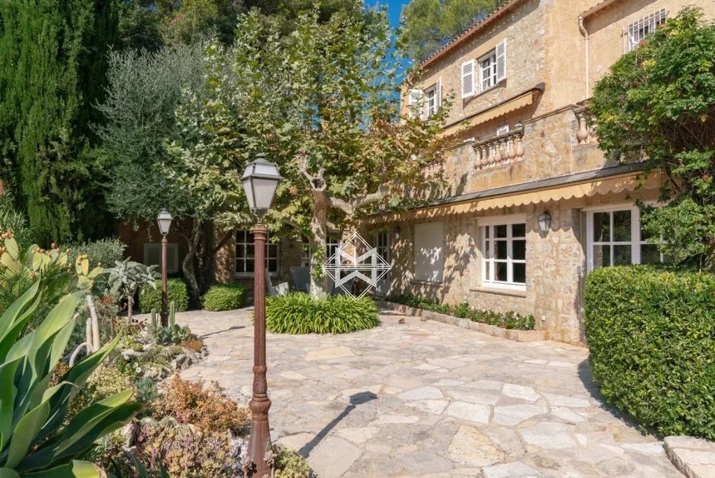 Villa in Antibes, Provence-Alpes-Côte d'Azur, France 3 - 11025047
