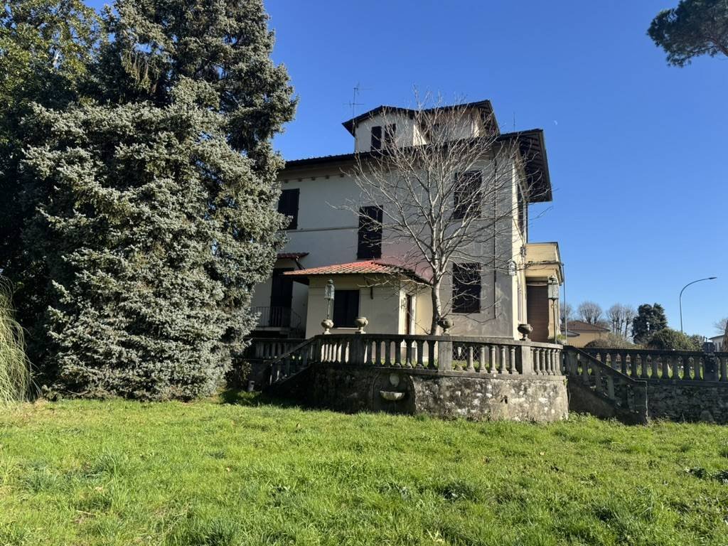Villa a Lucca, Toscana, Italia 2 - 15190520