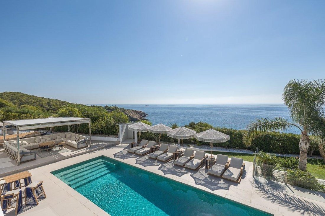 Villa in Santa Eularia des Riu, Balearic Islands, Spain 2 - 15192655