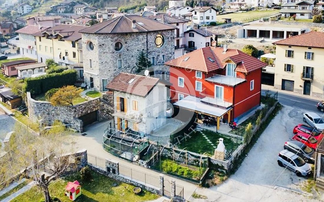 Villa in Sorico, Lombardy, Italy 1 - 15194841