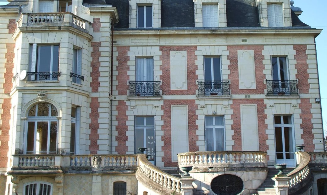 Castle for Sale in Saint-Biez-en-Belin, Pays de la Loire, France