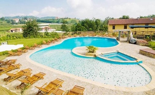 Farm Ranch in Sommariva Perno, Piemont, Italien 1