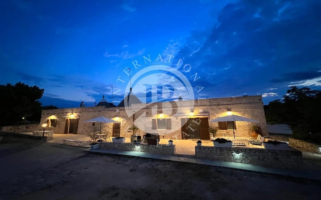 Villa in Cisternino, Apulia, Italy 1 - 14248031
