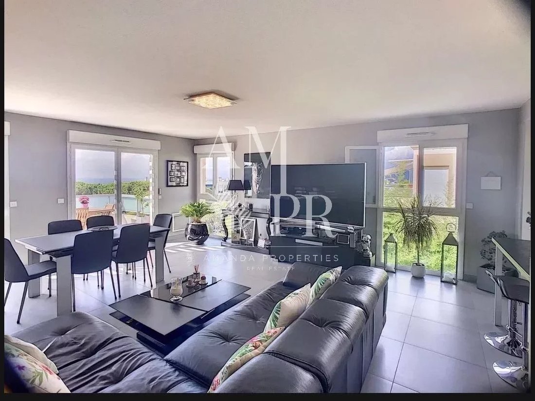Apartment in Hauts de Saint Jean-Hauts de l'Aubarede, Le Cannet, France 4 - 14762614