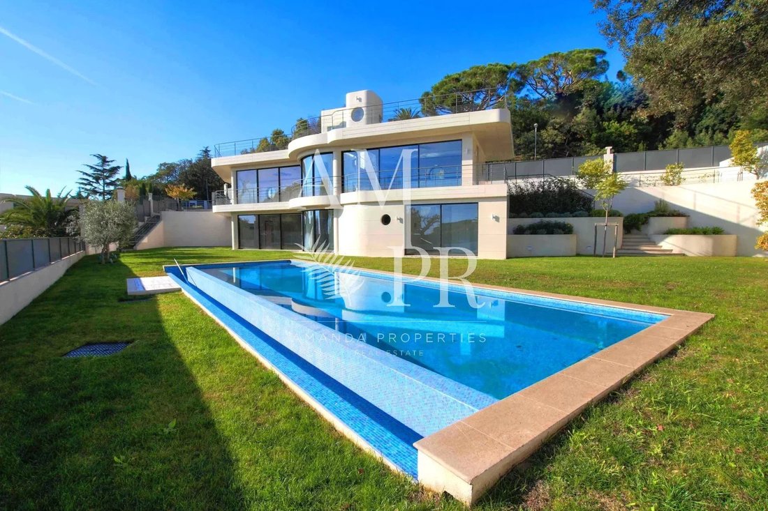 House in Cannes, Provence-Alpes-Côte d'Azur, France 2 - 10882133