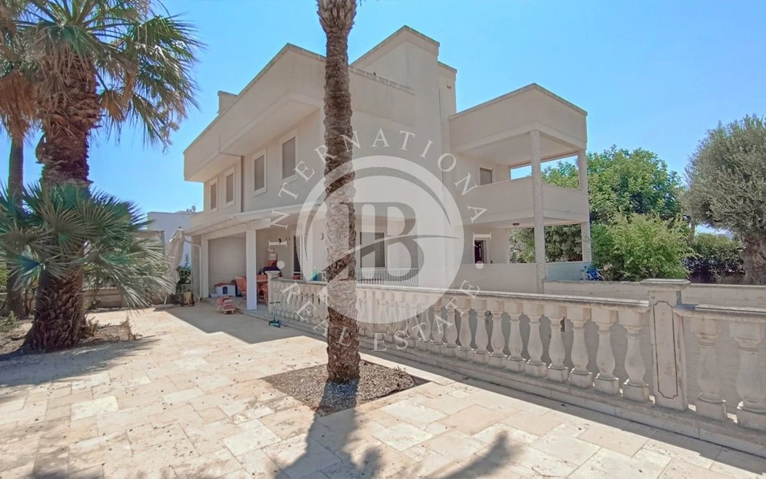 Villa in Selva di Fasano, Apulia, Italy 1 - 14651590