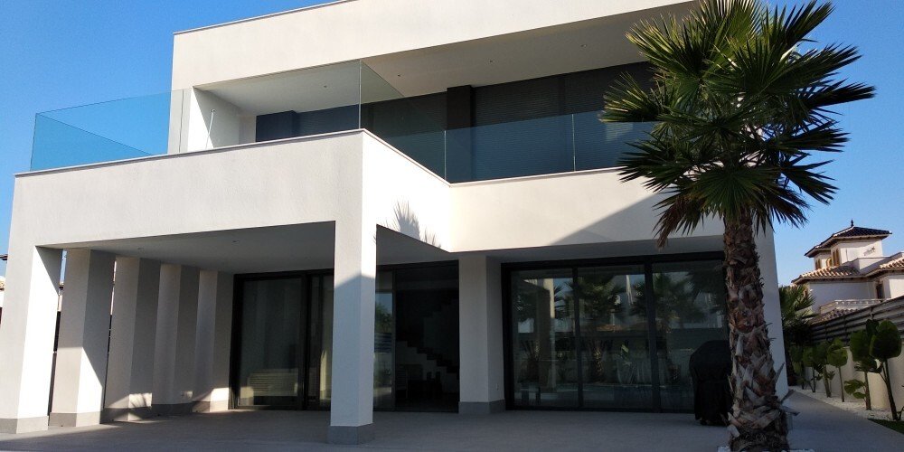 Villa in Elx / Elche, Valencian Community, Spain 2 - 12415221