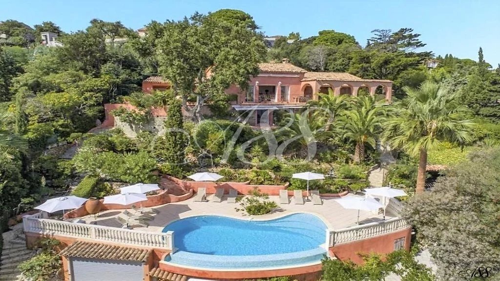 Villa in Basse Suane-Les Virgiles, Sainte-Maxime, France 1 - 12432222