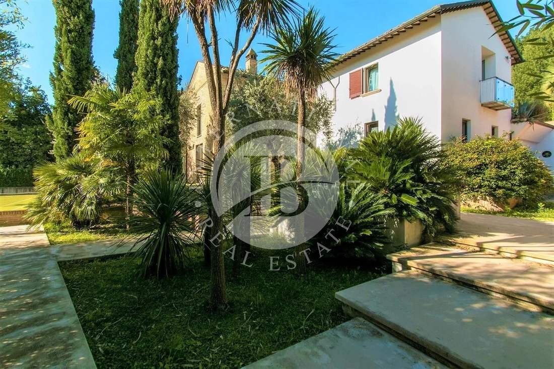 Villa in Historic Center, Ascoli Piceno, Marche 4 - 12299011