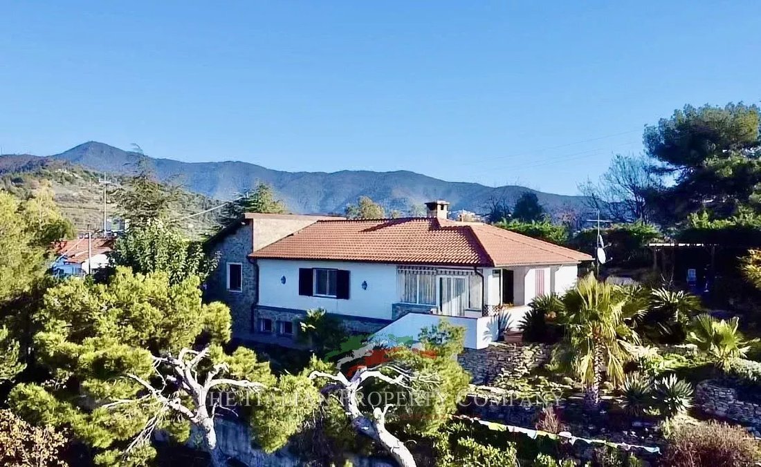 Villa in Vallebona, Liguria, Italy 3 - 13709425