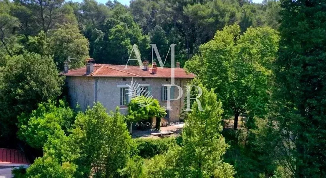 House in Mougins, Provence-Alpes-Côte d'Azur, France 4 - 14688928