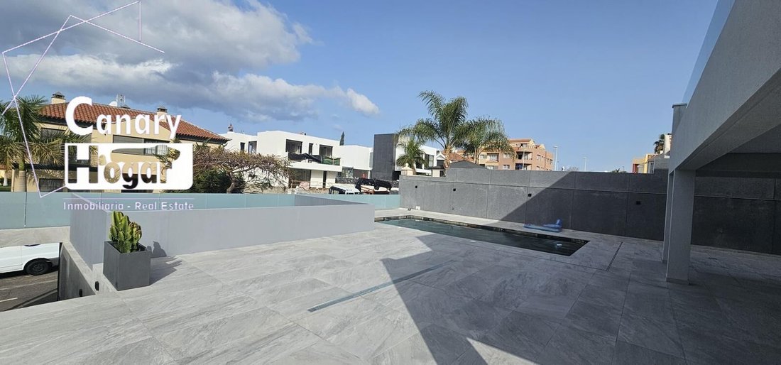 Villa in Costa Adeje, Adeje, Canary Islands 2 - 15192635