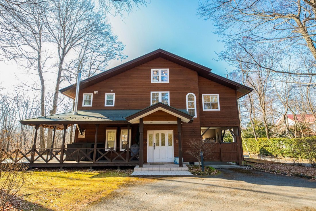 House in Karuizawa, Nagano, Japan 1 - 11358125