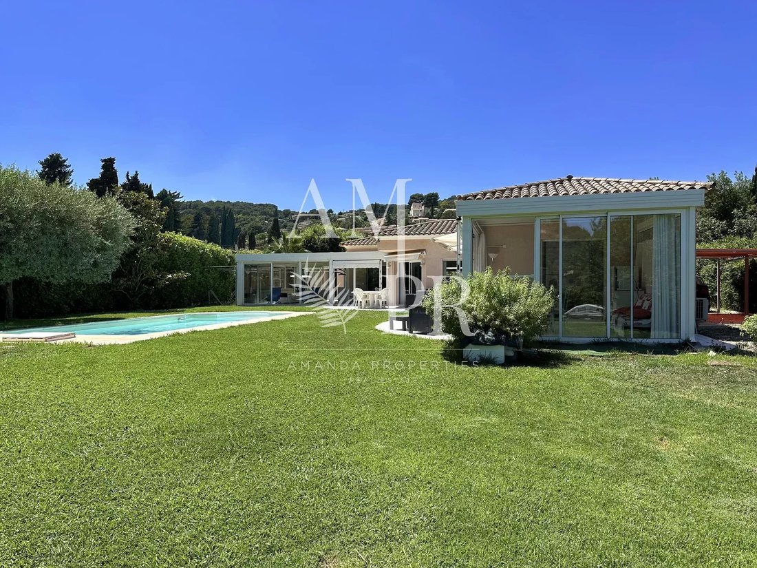 Villa a Vallauris, Provenza-Alpi-Costa Azzurra, Francia 2 - 14379923