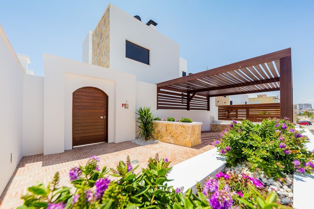 Villa in Torrevieja, Land Valencia, Spanien 1 - 12416833