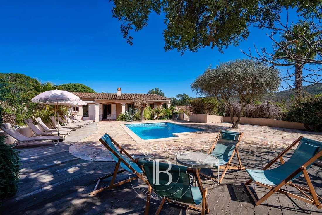 House in Gassin, Provence-Alpes-Côte d'Azur, France 1 - 13977224