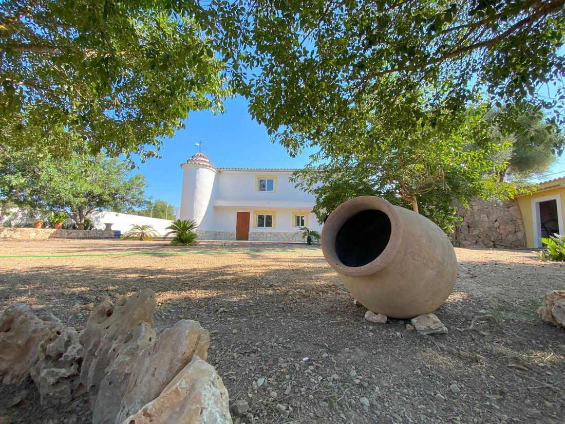 Villa in Costitx, Balearic Islands, Spain 1 - 15192686