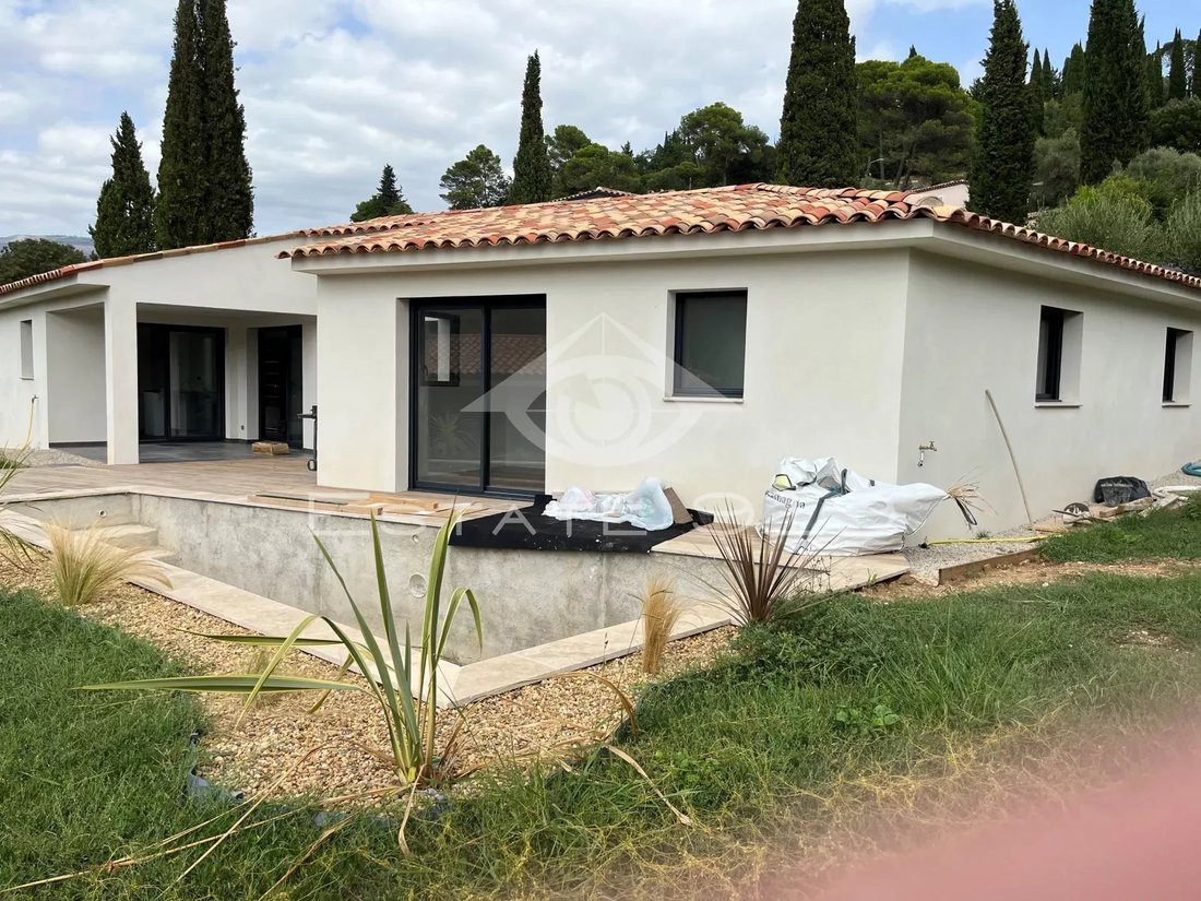 Villa in Auribeau-sur-Siagne, Provence-Alpes-Côte d'Azur, France 2 - 14736948