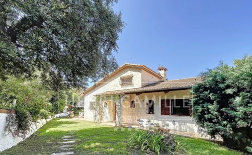 Villa in La Maure-Super Cannes, Vallauris, France 1