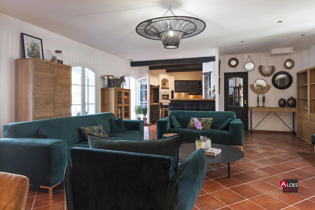 House in Centre Ville, Aigues-Mortes, France 4 - 12804052