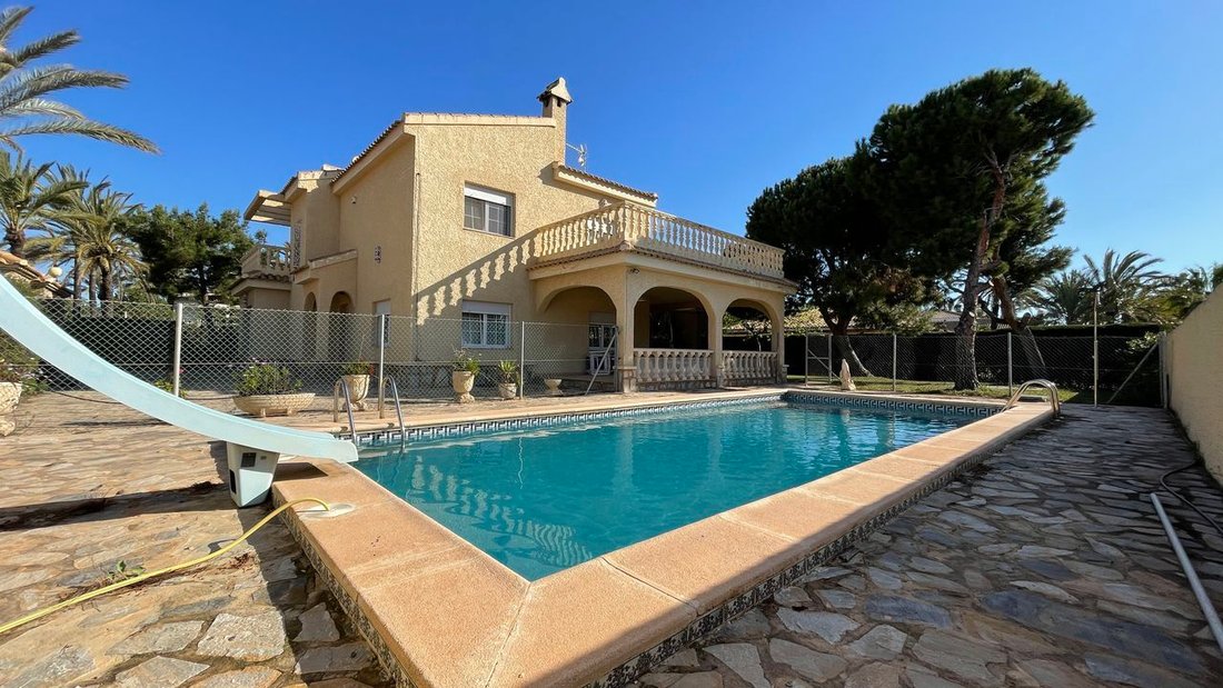 Villa in Cabo Roig, Orihuela, Valencian Community 1 - 12417074