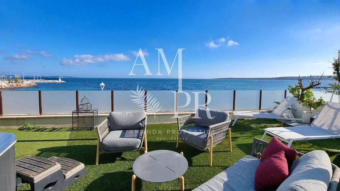 House in Cannes, Provence-Alpes-Côte d'Azur, France 1 - 13782365