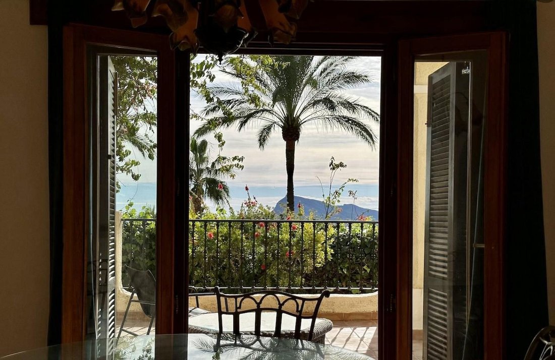 Villa in Zona de Mascarat, Valencian Community, Spain 1 - 12457351